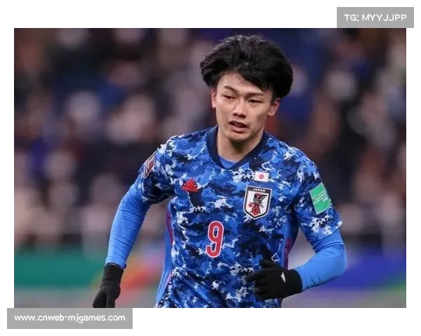 费耶诺德1-0小胜前进之鹰，上田绮世制胜球